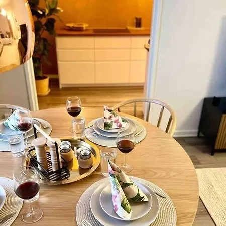 アパート Upea Skandinaavinen Luksushuoneisto Nokia-areenan Vieressae *